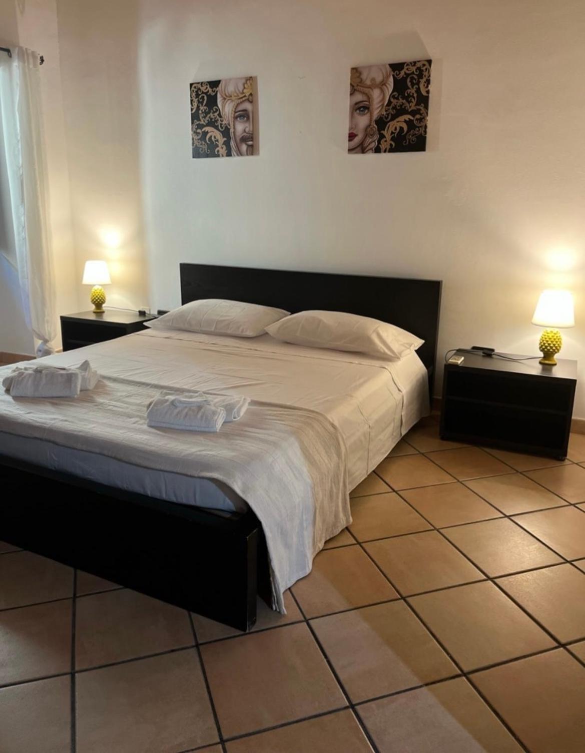 Nikuzza Holiday House Noto Buitenkant foto
