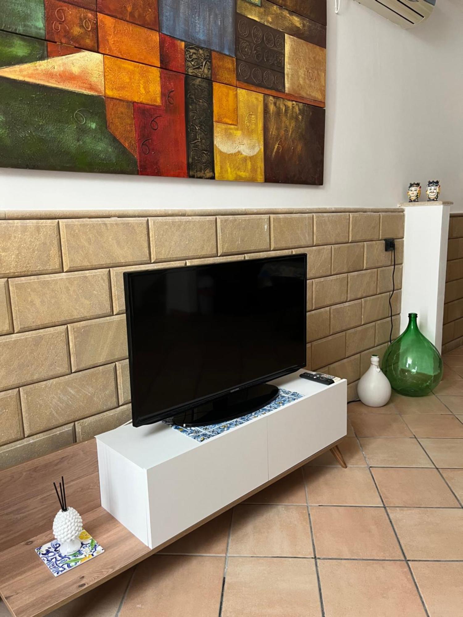 Nikuzza Holiday House Noto Buitenkant foto